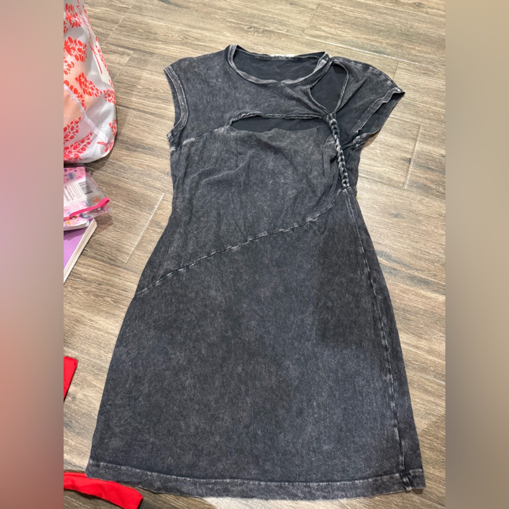 Noam black t shirt dress